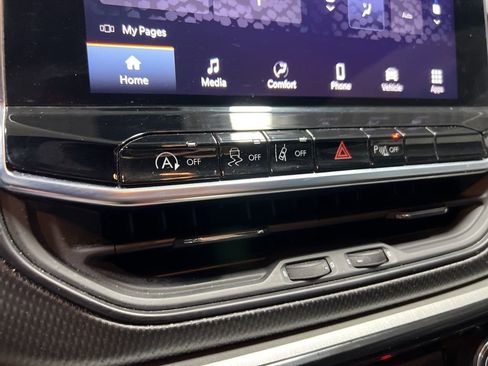 Used 2025 Jeep Compass Trailhawk image 39