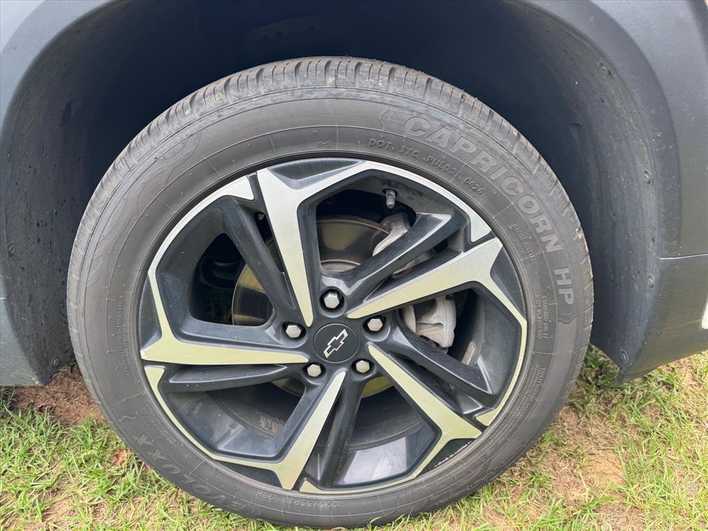 Used 2023 Chevrolet TrailBlazer RS FWD image 2