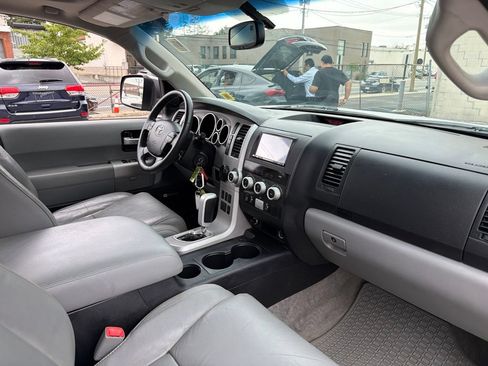 Used 2008 Toyota Sequoia Limited RWD image 13