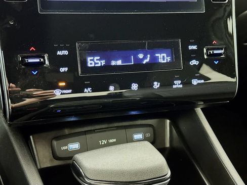 Used 2024 Hyundai Santa Cruz SEL AWD/4WD image 16