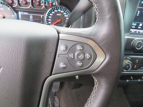 Used 2018 Chevrolet Silverado 1500 LT image 18