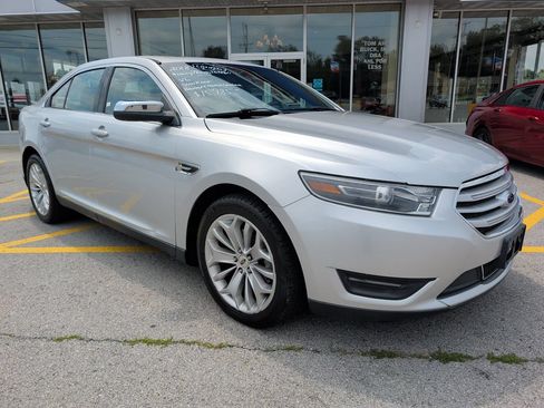 Used 2018 Ford Taurus Limited FWD image 1