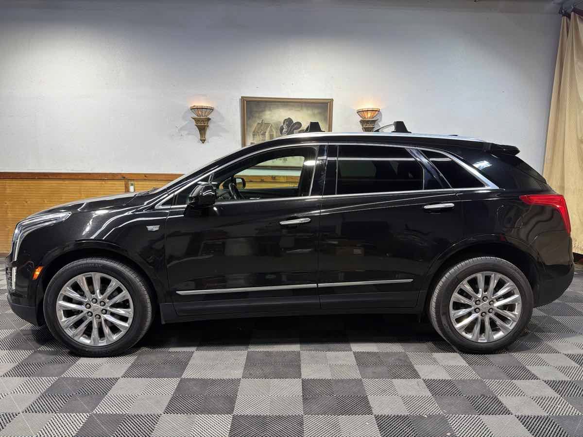 Used 2018 Cadillac XT5 Platinum AWD/4WD image 2