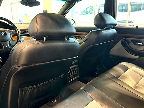 Used 2002 BMW M5 RWD image 17
