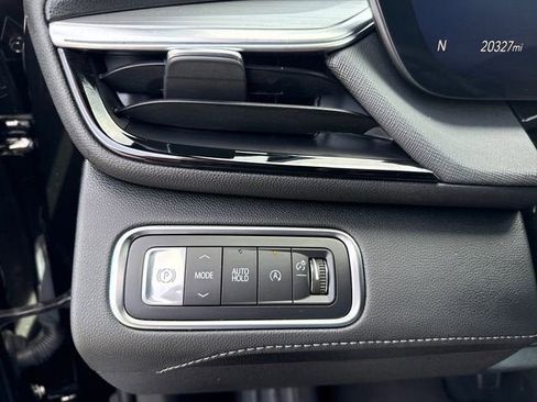 Used 2025 Buick Enclave Preferred FWD image 25
