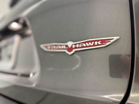 Used 2022 Jeep Cherokee Trailhawk w/ Sun, Sound & Nav Group AWD/4WD image 39