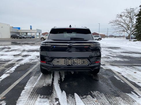 Used 2025 Chevrolet Equinox EV RS image 6