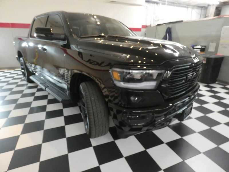 Used 2023 RAM 1500 Laramie AWD/4WD image 3