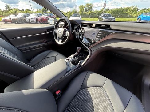 Used 2019 Toyota Camry SE w/ Audio Package FWD image 29