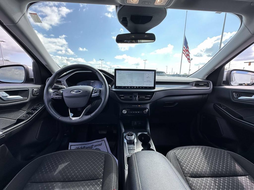 Used 2024 Ford Escape Active w/ Tech Pack #2 AWD/4WD image 13
