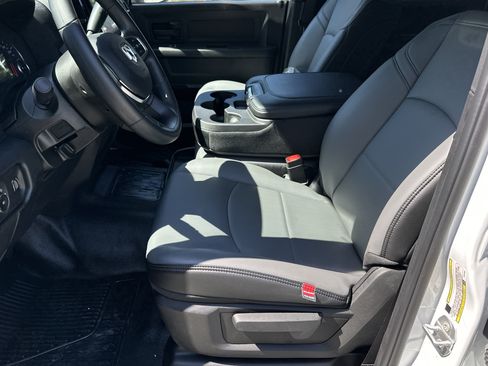 New 2026 RAM 5500 Tradesman AWD/4WD image 10