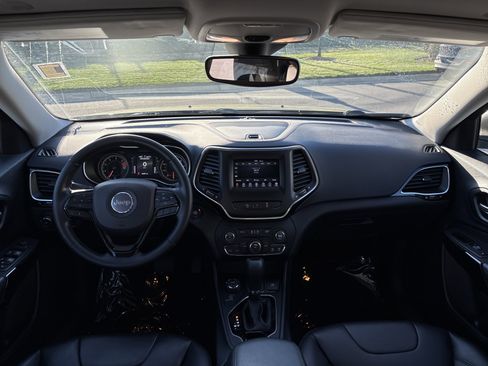 Certified 2021 Jeep Cherokee Latitude Plus image 19