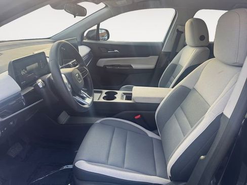 Used 2024 Honda Prologue EX image 9