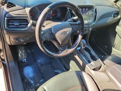 Used 2022 Chevrolet Equinox RS w/ RS Leather Package image 21