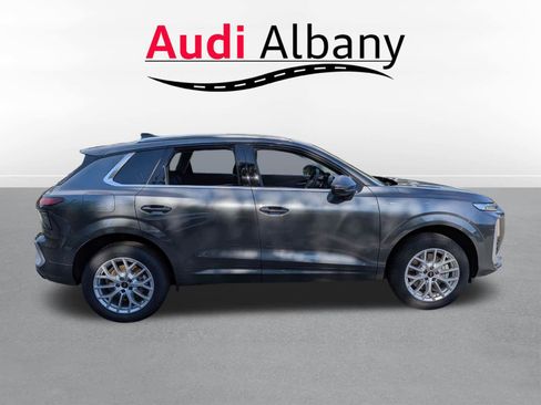 New 2026 Audi Q3 quattro 2.0T AWD/4WD image 3