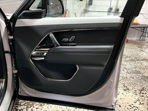 Used 2025 Land Rover Range Rover Sport Dynamic SE image 23