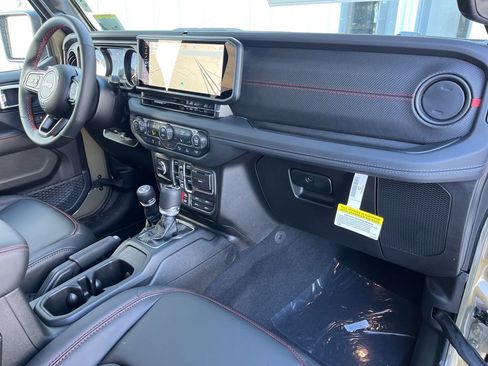 New 2026 Jeep Wrangler Unlimited Rubicon 392 w/ Quick Order Package 27X Moab AWD/4WD image 45