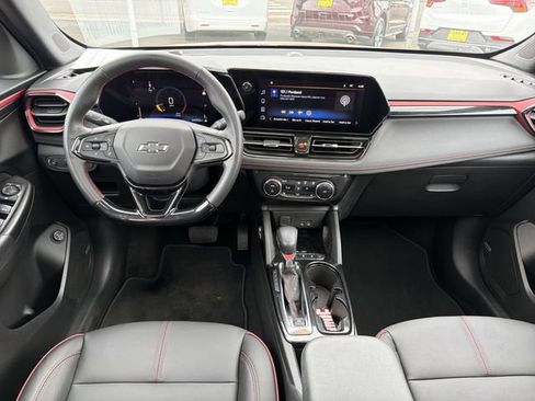 Certified 2025 Chevrolet TrailBlazer RS w/ Convenience Package AWD/4WD image 16