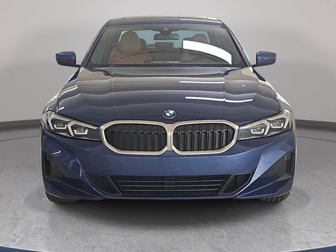 Used 2023 BMW 330i Sedan w/ Driving Assistance Package RWD image 2