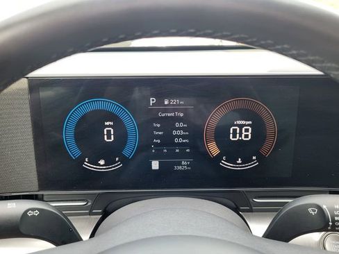 Used 2025 Hyundai Kona SEL image 22