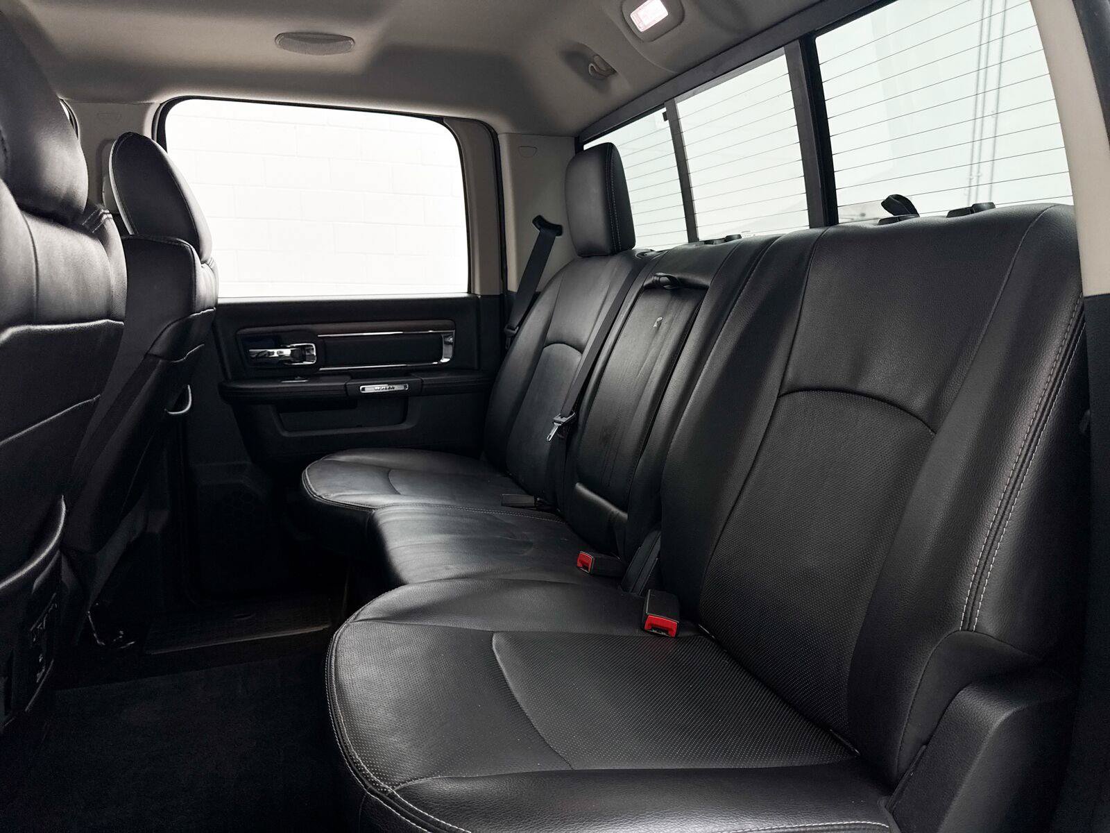 Used 2016 RAM 1500 Laramie w/ Convenience Group AWD/4WD image 31