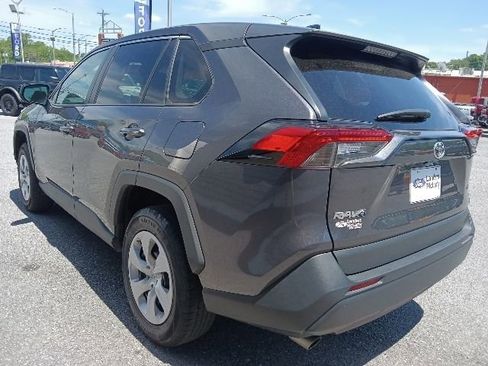 Used 2024 Toyota RAV4 LE FWD image 5