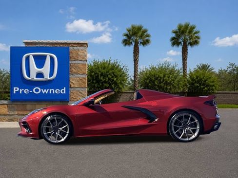 Used 2022 Chevrolet Corvette Stingray Premium Conv w/ Z51 Performance Package RWD image 3