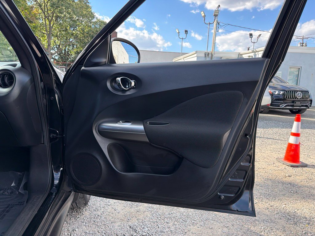 Used 2014 Nissan Juke S AWD/4WD image 15