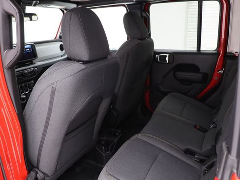 Used 2025 Jeep Gladiator Willys image 12