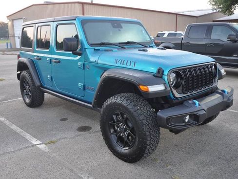 Used 2024 Jeep Wrangler Unlimited image 7