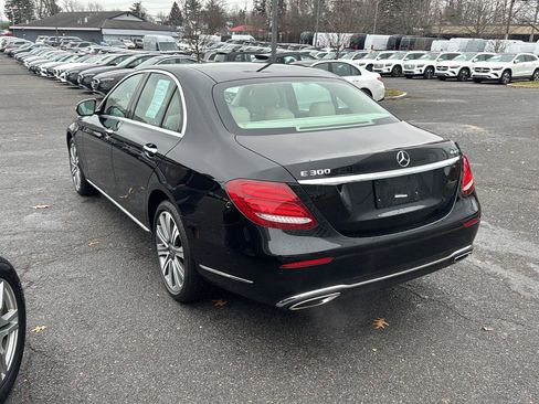 Certified 2019 Mercedes-Benz E 300 4MATIC image 2