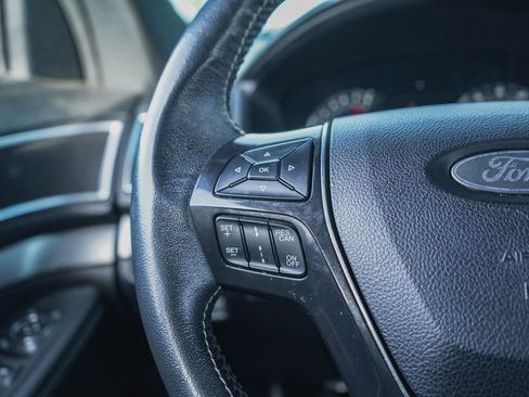 Used 2017 Ford Explorer Platinum image 25