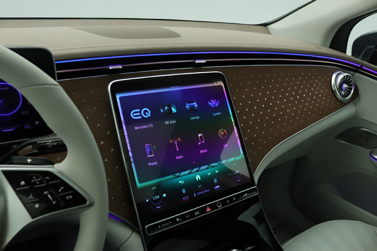Certified 2023 Mercedes-Benz EQE 350+ SUV image 9