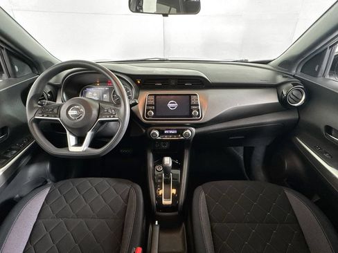 Used 2018 Nissan Kicks SV FWD image 26