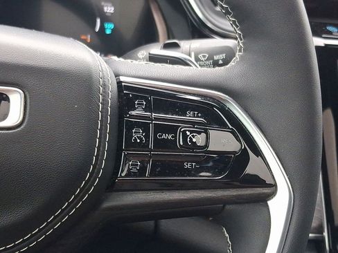 Used 2022 Jeep Grand Cherokee Overland image 24