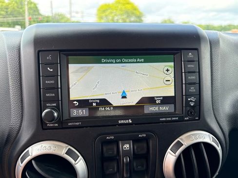 Used 2013 Jeep Wrangler Unlimited Sahara w/ Connectivity Group AWD/4WD image 8