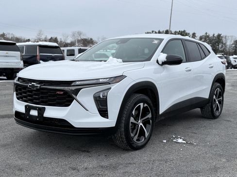 Used 2024 Chevrolet Trax RS w/ Driver Confidence Package image 9