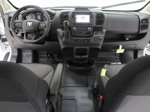 Used 2025 RAM ProMaster 2500 w/ Convenience Group image 9