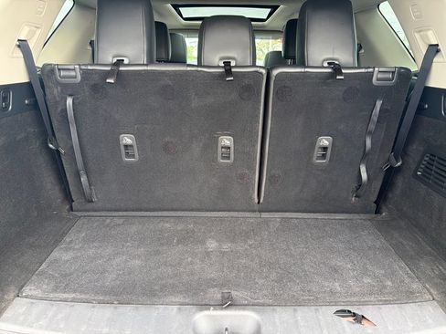 Used 2022 Nissan Pathfinder Platinum w/ Cargo Package FWD image 10