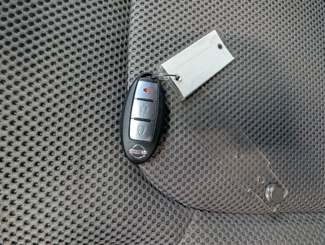 Used 2020 Nissan Frontier SV w/ Midnight Edition Floor Mats RWD image 34