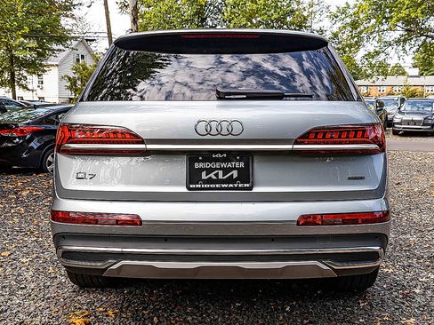 Used 2024 Audi Q7 Premium Plus image 5