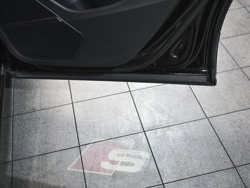 Used 2024 Audi SQ8 Prestige w/ Prestige Package image 21