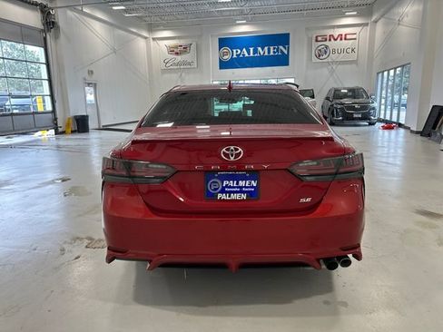 Used 2021 Toyota Camry SE image 7