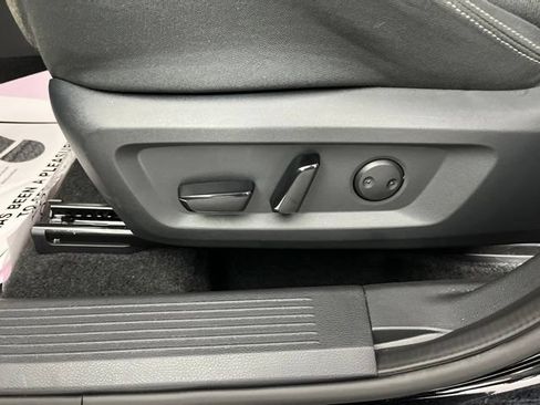 Certified 2026 Nissan Rogue SV FWD image 27