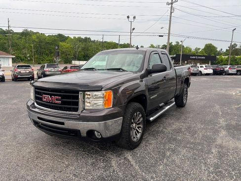 Used 2011 GMC Sierra 1500 SLE w/ Power Tech Package AWD/4WD image 2