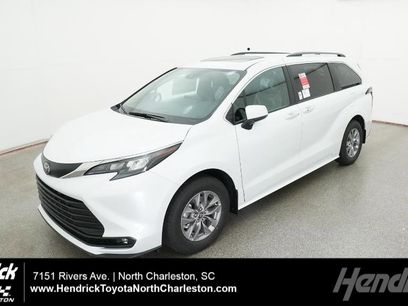 New 2026 Toyota Sienna XLE