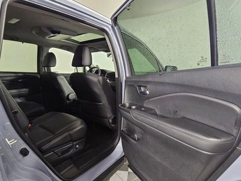 Used 2022 Honda Pilot Touring image 15