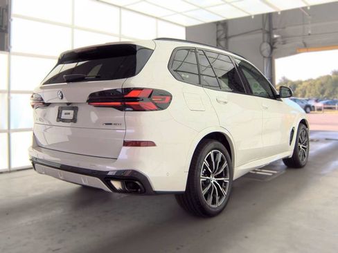 Used 2026 BMW X5 xDrive40i w/ M Sport Package AWD/4WD image 2