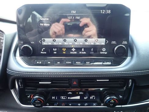 Used 2022 Nissan Rogue SL w/ SL Premium Package image 29