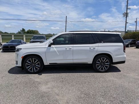 Used 2024 Cadillac Escalade Sport Platinum w/ Heavy-Duty Trailer Package AWD/4WD image 7